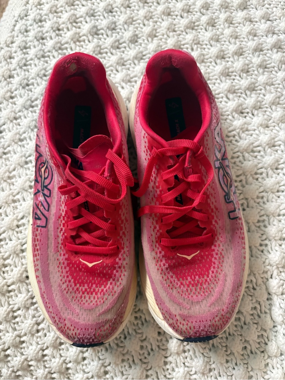 Hoka One One Mach X
Raspberry Strawberry (Women's) size 7 - Picture 2 of 4